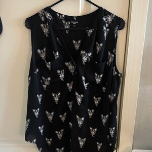 Torrid Black and White frenchie  Pattern Blouse